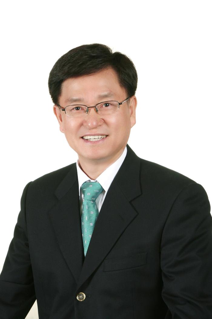 【발행인칼럼】  시대의 병을 고치는 글, 시민의 펜에서 시작된다 기사 이미지