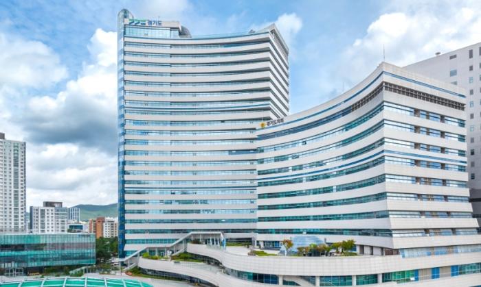 Gyeonggi Provincial Government ComplexPhoto courtesy of Gyeonggi Province