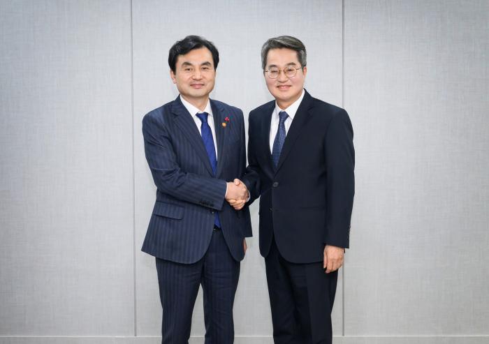 안규백 국방부장관과 김동연 경기도지사사진경기도