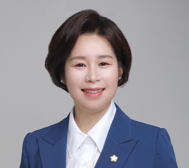 정현미 의원·교육기부 활성화 조례 전부개정, 학교 담장 넘어 지역 전체가 교실로… 경기 ‘교육기부’ 문호 넓힌다 기사 이미지
