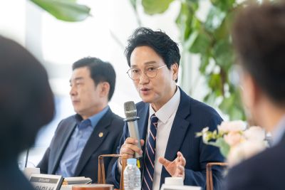 안민석 교육감·김성수 위원장 “경기교육대전환 함께”… 교육청-도의회 협력 강화 기사 이미지