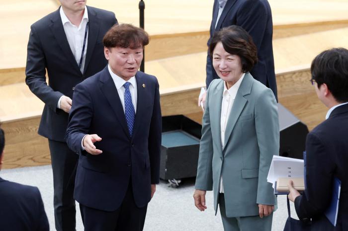 남종섭 경기도의회 의장 “줄일 곳은 줄이고, 지킬 민생은 지켜야”… 추경 합의 이후 협력 강조 기사 이미지