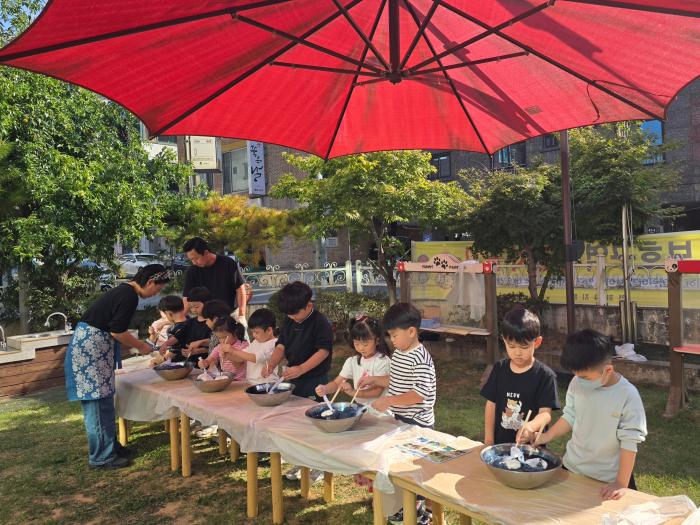 김봉련 현화유치원장, 놀이 속에서 예술을 만나다… ‘PLAY-RAS 주간’ 운영 기사 이미지